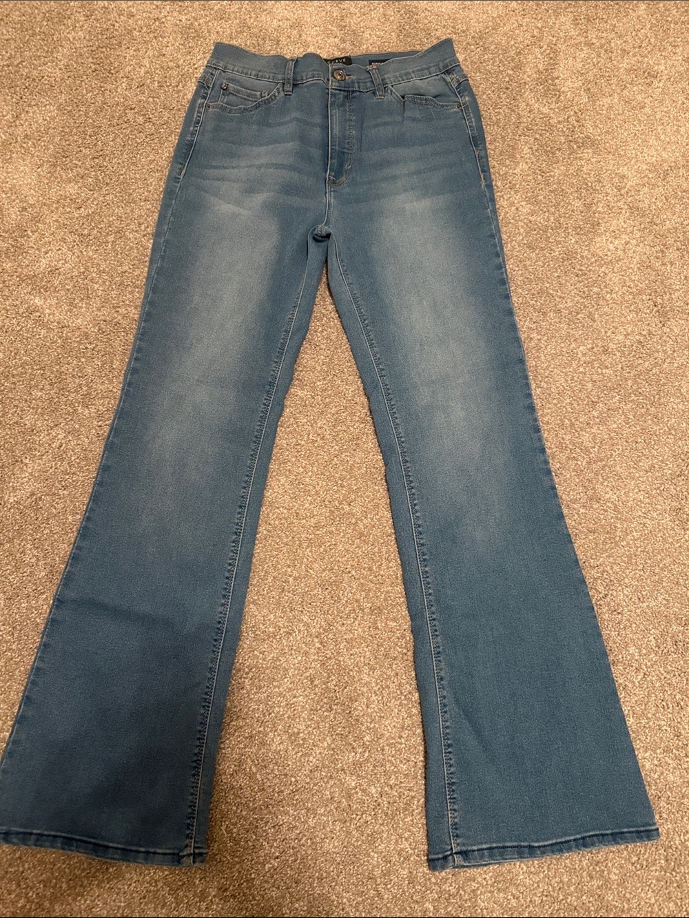 Curve Appeal High-Rise Flared Jeans in Mid Blue